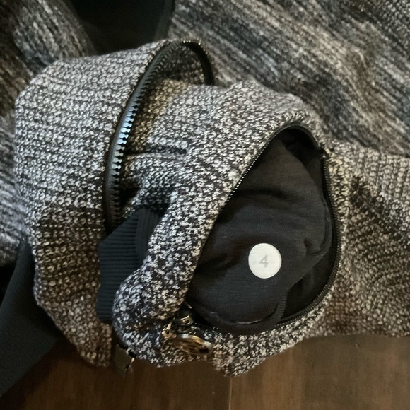 LULULEMON Bhakti Yoga Jacket Coco Pique Black White Size 4 - Picture 3 of 7